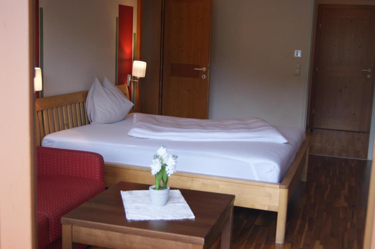 Dachstein West Hotel Gmbh-Kirchenwirt Russbach Русбах ам Пас Гшют Екстериор снимка