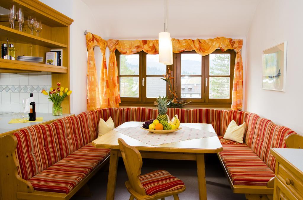 Dachstein West Hotel Gmbh-Kirchenwirt Russbach Русбах ам Пас Гшют Екстериор снимка